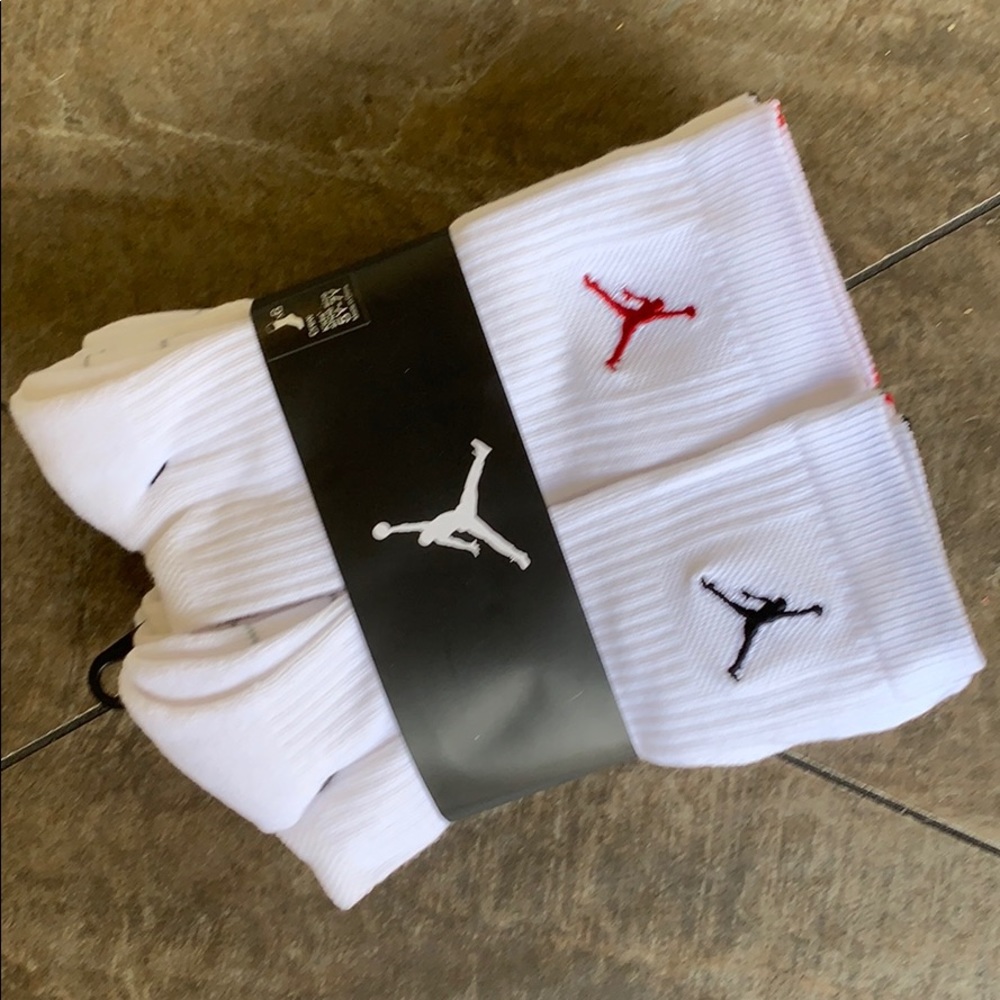 JORDAN CREW 6 pairs socks set white/black/red - Picture 2 of 16
